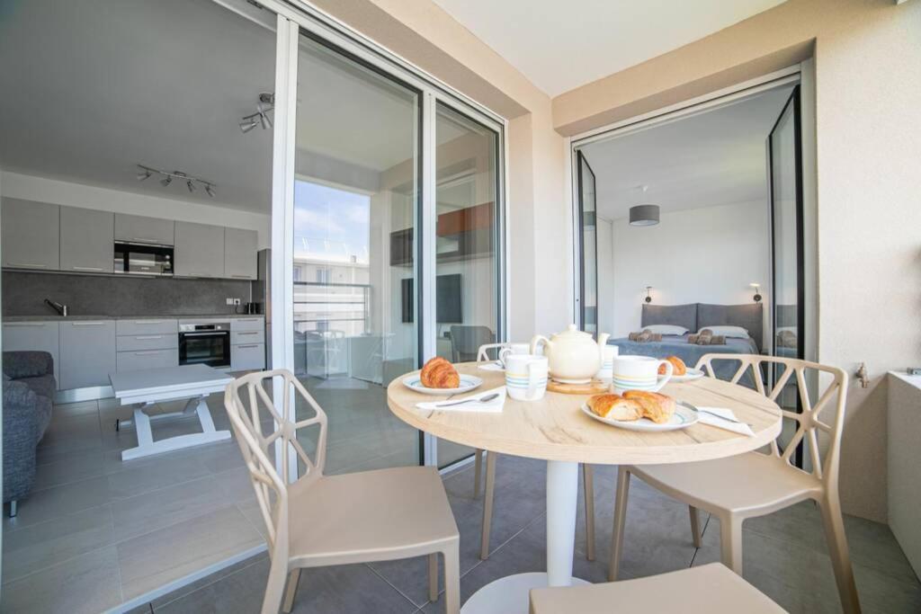 Marina Bay Apartment Antibes Luaran gambar